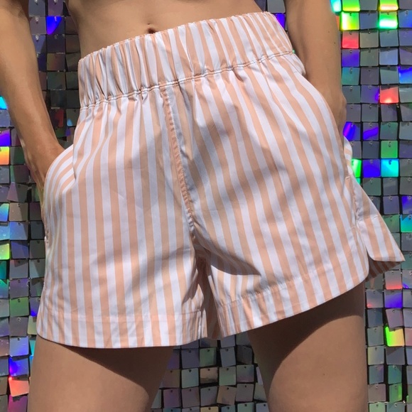 NWT All Year Round (AYR) The Staycation Short in Cherry Blossom Size XS - Picture 3 of 14